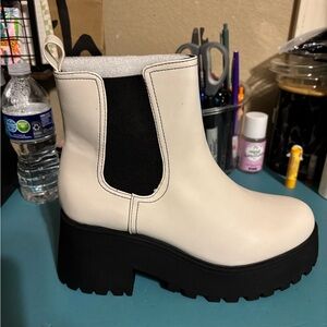 Soda Women Chunky Thick Lug Sole Heels Ankle Chelsea Boots